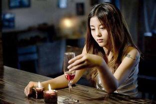 娱乐吃瓜酱浪漫喝酒,娱乐吃瓜酱的醉人时光